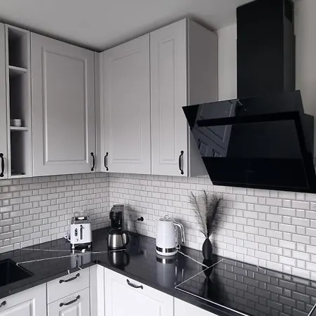 Wellnesshaus Dorfblick Mit Outdoor-jacuzzi Und Infrarotkabine, Neu! Nyaraló