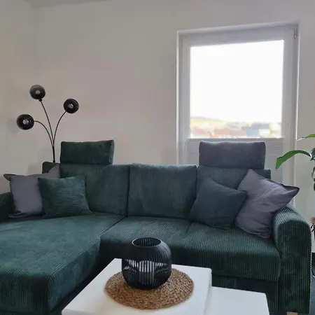 Wellnesshaus Dorfblick Mit Outdoor-jacuzzi Und Infrarotkabine 別荘 *