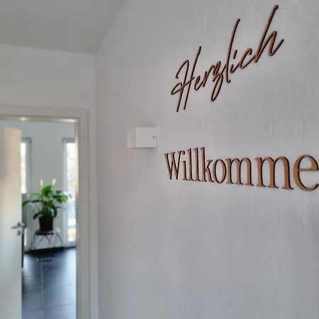 Ferienhaus Wellnesshaus Dorfblick Mit Outdoor-jacuzzi Und Infrarotkabine, Neu!